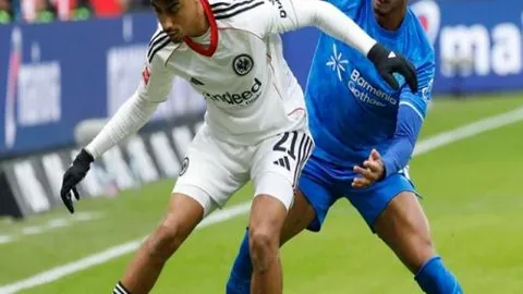 皇马巴斯克斯观战湖人，克罗斯与东契奇同框，偏爱东契奇蓝衣风采——焦点瞬间直击